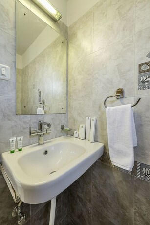 Imagen de la habitación del Hotel Treebo Trend Woodsvilla Suites. Foto 5