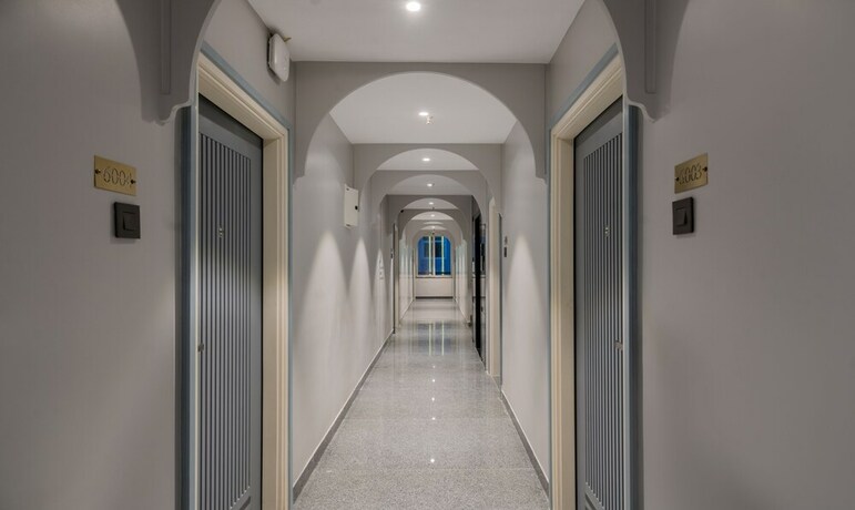 Imagen general del Hotel Treebo Tryst D Consulate. Foto 7