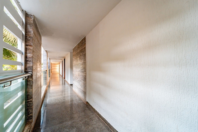 Imagen de los interiores del Hotel Treebo Tryst Rester Select Kings Court. Foto 9