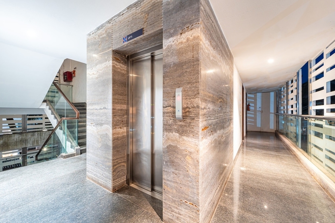 Imagen de los interiores del Hotel Treebo Tryst Rester Select Kings Court. Foto 13