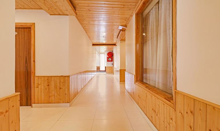 Imagen de los interiores del Hotel Treebo Tryst Sattva With Mountain View. Foto 18