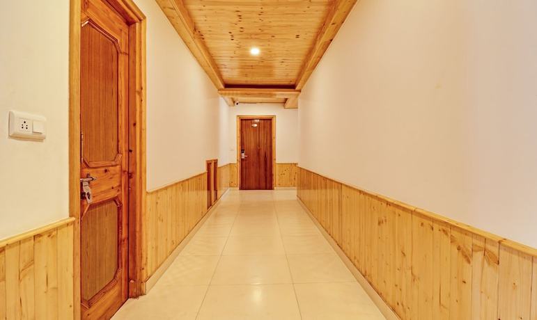 Imagen de los interiores del Hotel Treebo Tryst Sattva With Mountain View. Foto 19