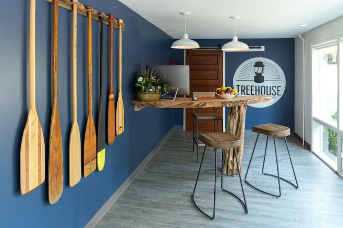 Imagen general del Hotel Treehouse Lodge, Woods Hole. Foto 12