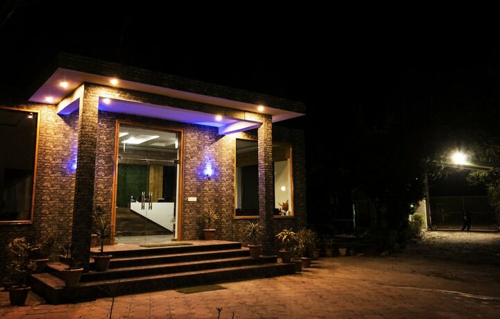 Imagen general del Hotel Treehouse M Grand Resort and Spa Corbett. Foto 11