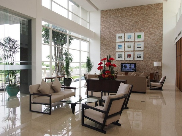 Imagen de los interiores del Hotel Treepark Karawang. Foto 15