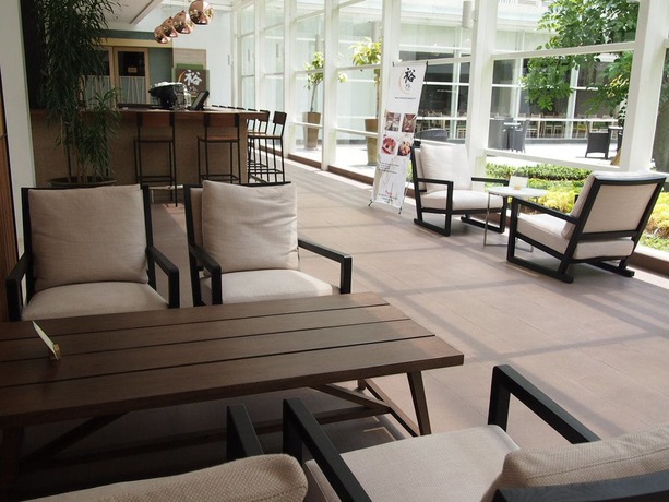 Imagen del bar/restaurante del Hotel Treepark Karawang. Foto 10