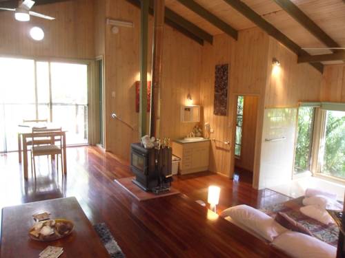 Imagen de la habitación del Hotel Treetops Accommodation Montville. Foto 2