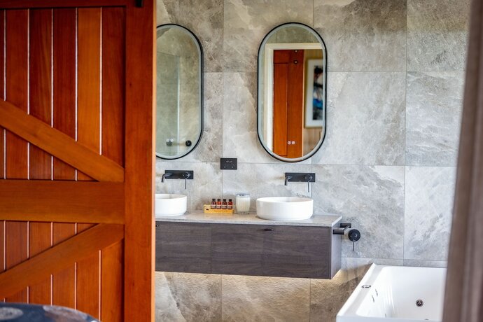 Imagen general del Hotel Treetops Seaview Montville. Foto 8