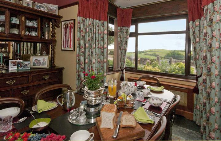 Imagen del bar/restaurante del Hotel Tregondale Manor Farm. Foto 2