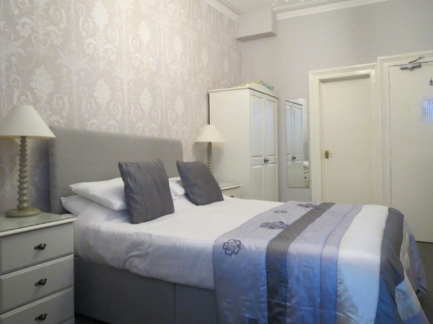 Imagen de la habitación del Hotel Trelawney. Foto 11