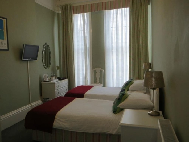 Imagen de la habitación del Hotel Trelawney. Foto 15