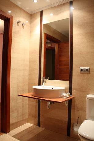 Imagen de la habitación del Hotel Tremazal. Foto 8