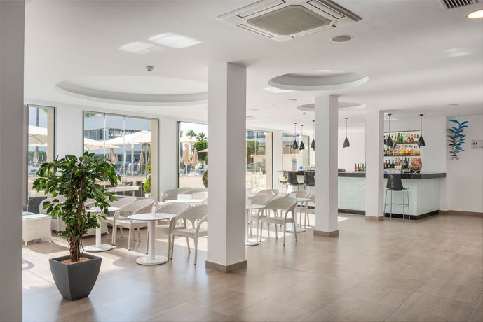 Imagen del bar/restaurante del Hotel Trendhotel Alcudia - Adults Only. Foto 5