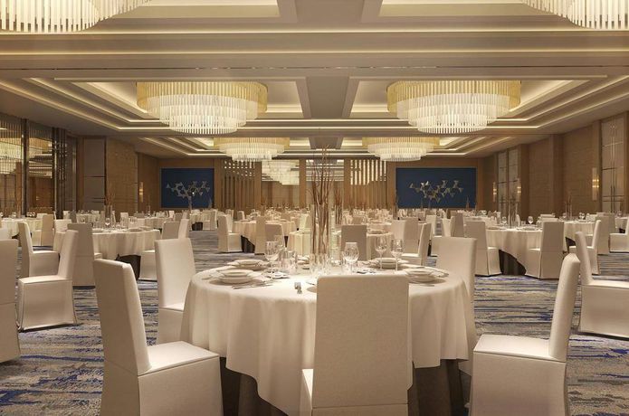 Imagen del bar/restaurante del Hotel Trendy Lara. Foto 4