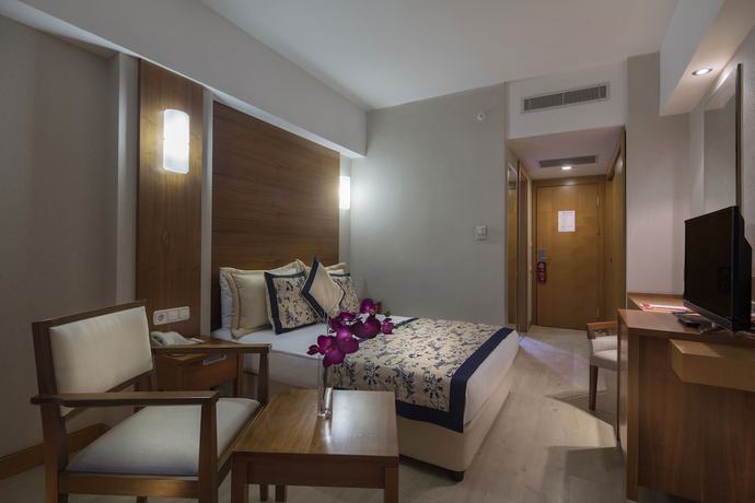 Imagen de la habitación del Hotel Trendy Side Beach - All Inclusive - Adults Only. Foto 11
