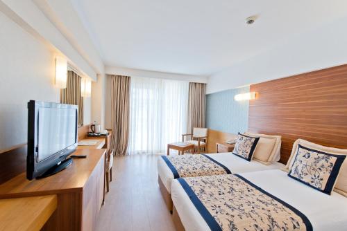 Imagen general del Hotel Trendy Side Beach. Foto 3