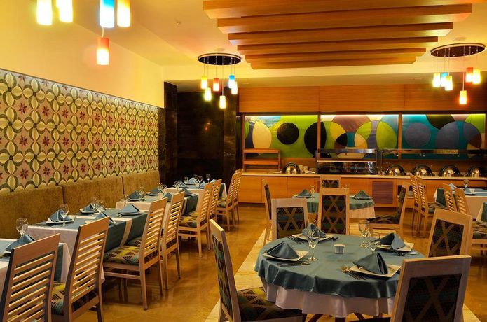 Imagen del bar/restaurante del Hotel Trendy Verbena Beach. Foto 6