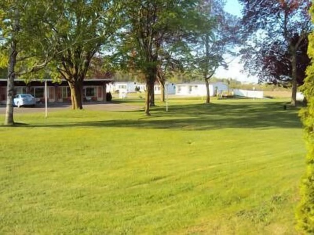 Imagen de los exteriores del Hotel Trenton Park Motel. Foto 13