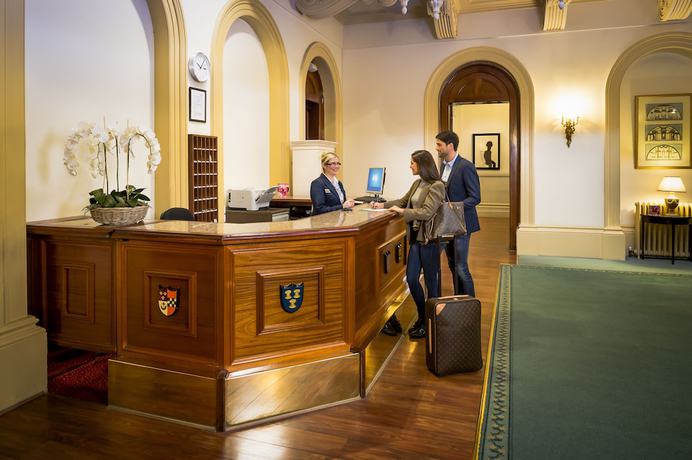 Imagen de los interiores del Hotel Trenython Manor. Foto 19