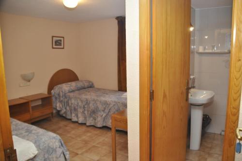 Imagen de la habitación del Hotel Tres Arcos. Foto 5