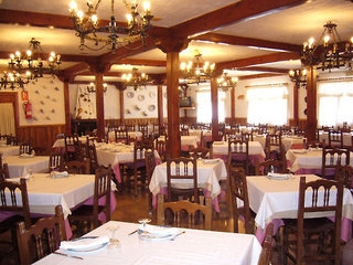Imagen del bar/restaurante del Hotel Tres Hermanos, Boceguillas. Foto 3