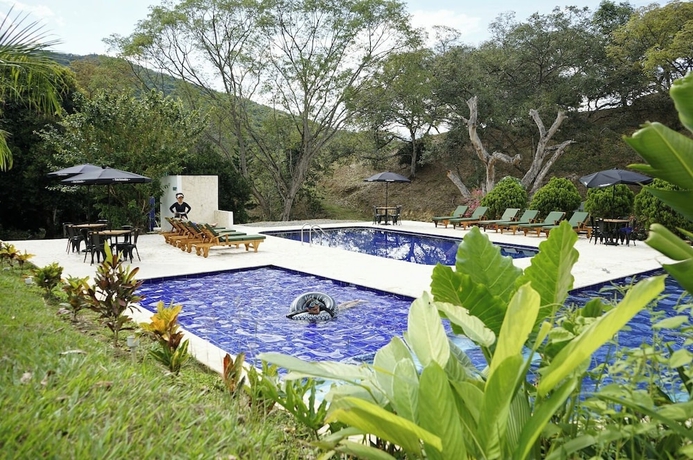 Imagen general del Hotel Tres Lagos Finca. Foto 1
