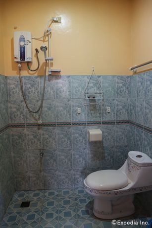 Imagen de la habitación del Hotel Tres Pension House. Foto 16