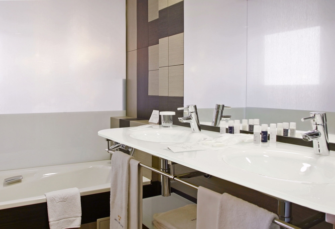 Imagen de la habitación del Hotel Tres Reyes Pamplona. Foto 4