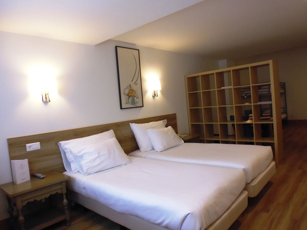 Imagen de la habitación del Hotel Tres Reyes Pamplona. Foto 14