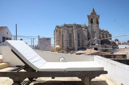 Imagen de los exteriores del Hotel Tres Sants. Foto 10