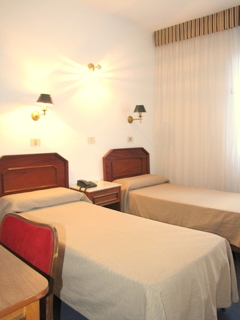 Imagen de la habitación del Hotel Tres Sargentos. Foto 3