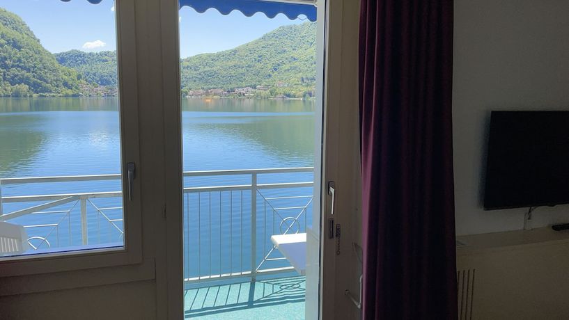 Imagen de la habitación del Hotel Tresa Bay. Foto 10