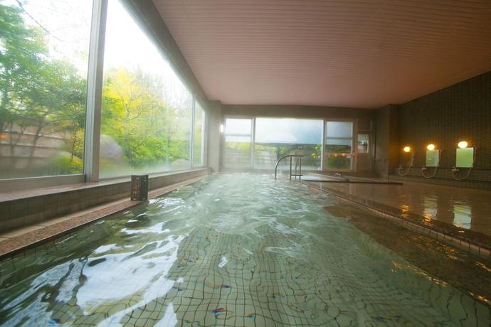 Imagen de la piscina del Hotel Tresta Shirayama. Foto 18