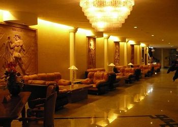 Imagen de los interiores del Hotel Tretes Raya And Resort. Foto 11