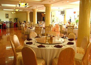 Imagen de los exteriores del Hotel Tretes Raya And Resort. Foto 10