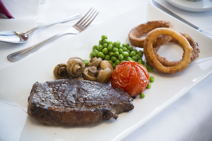 Imagen del bar/restaurante del Hotel Trethorne and Golf Club. Foto 6