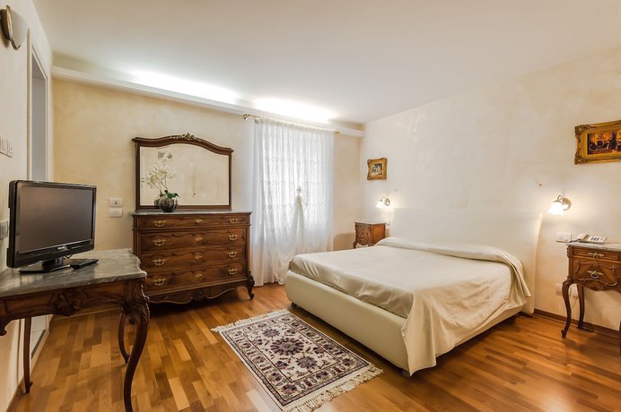 Imagen de la habitación del Hotel Trettenero. Foto 2