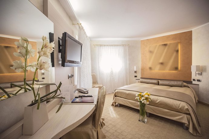 Imagen de la habitación del Hotel Trettenero. Foto 4