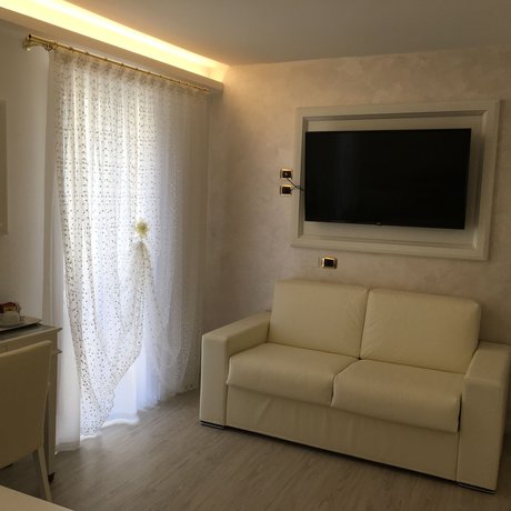 Imagen de la habitación del Hotel Trettenero. Foto 13