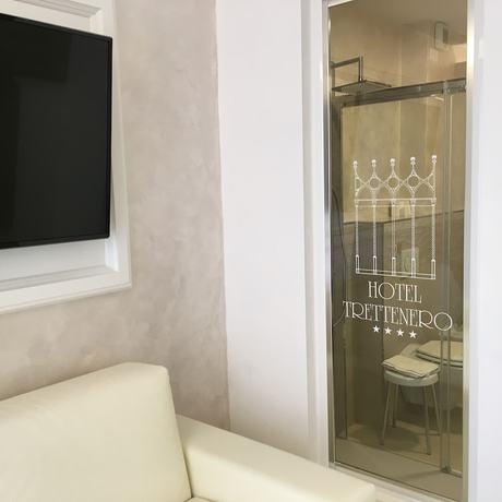 Imagen de la habitación del Hotel Trettenero. Foto 16