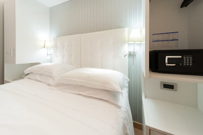 Imagen de la habitación del Hotel Trevi 41. Foto 10