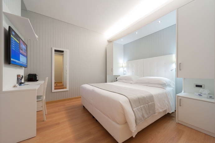 Imagen de la habitación del Hotel Trevi 41. Foto 13