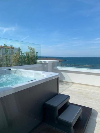Imagen de la habitación del Hotel Trevi, Cattolica. Foto 3