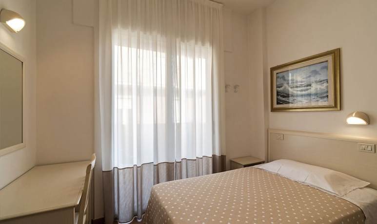Imagen de la habitación del Hotel Trevi, Cattolica. Foto 7