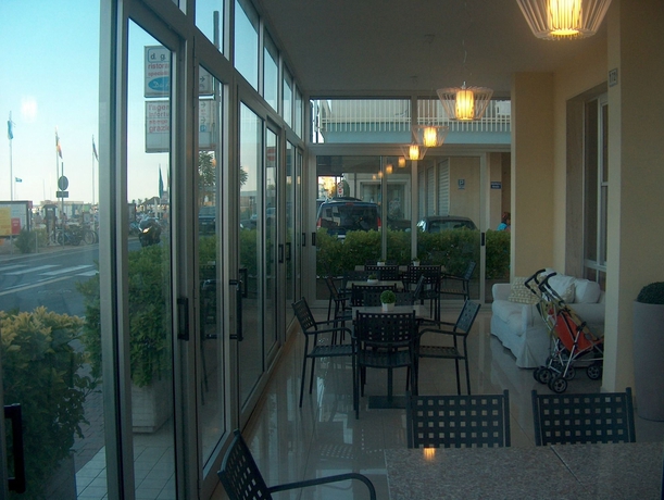 Imagen de los interiores del Hotel Trevi, Costa de Rimini. Foto 15