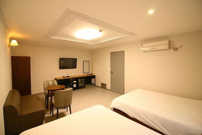 Imagen de la habitación del Hotel Trevi, Jeju. Foto 8