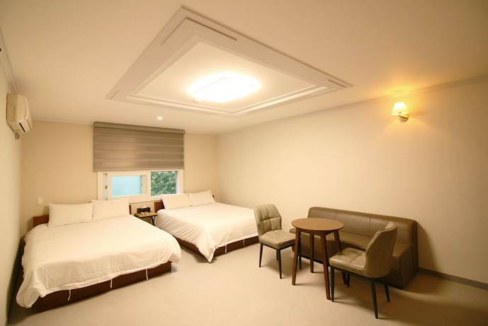 Imagen de la habitación del Hotel Trevi, Jeju. Foto 10