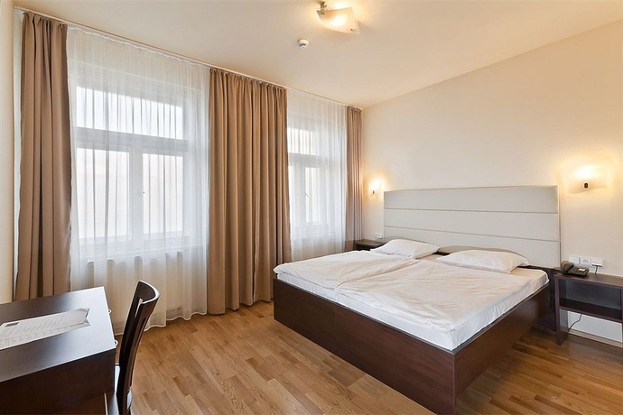 Imagen de la habitación del Hotel Trevi, Praga. Foto 7