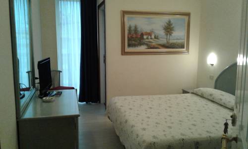 Imagen de la habitación del Hotel Trevi Riccione. Foto 3