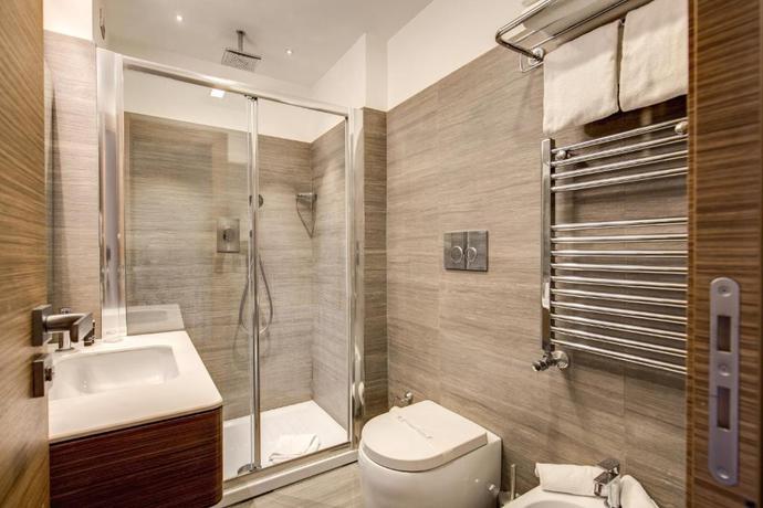 Imagen de la habitación del Hotel Trevi, Roma. Foto 8